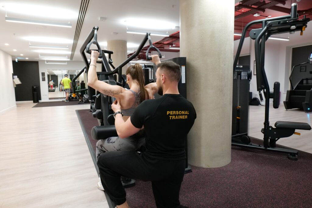 elite personal trainer belgravia london 1-to-1 coaching zack fitness transformation strength training private sessions